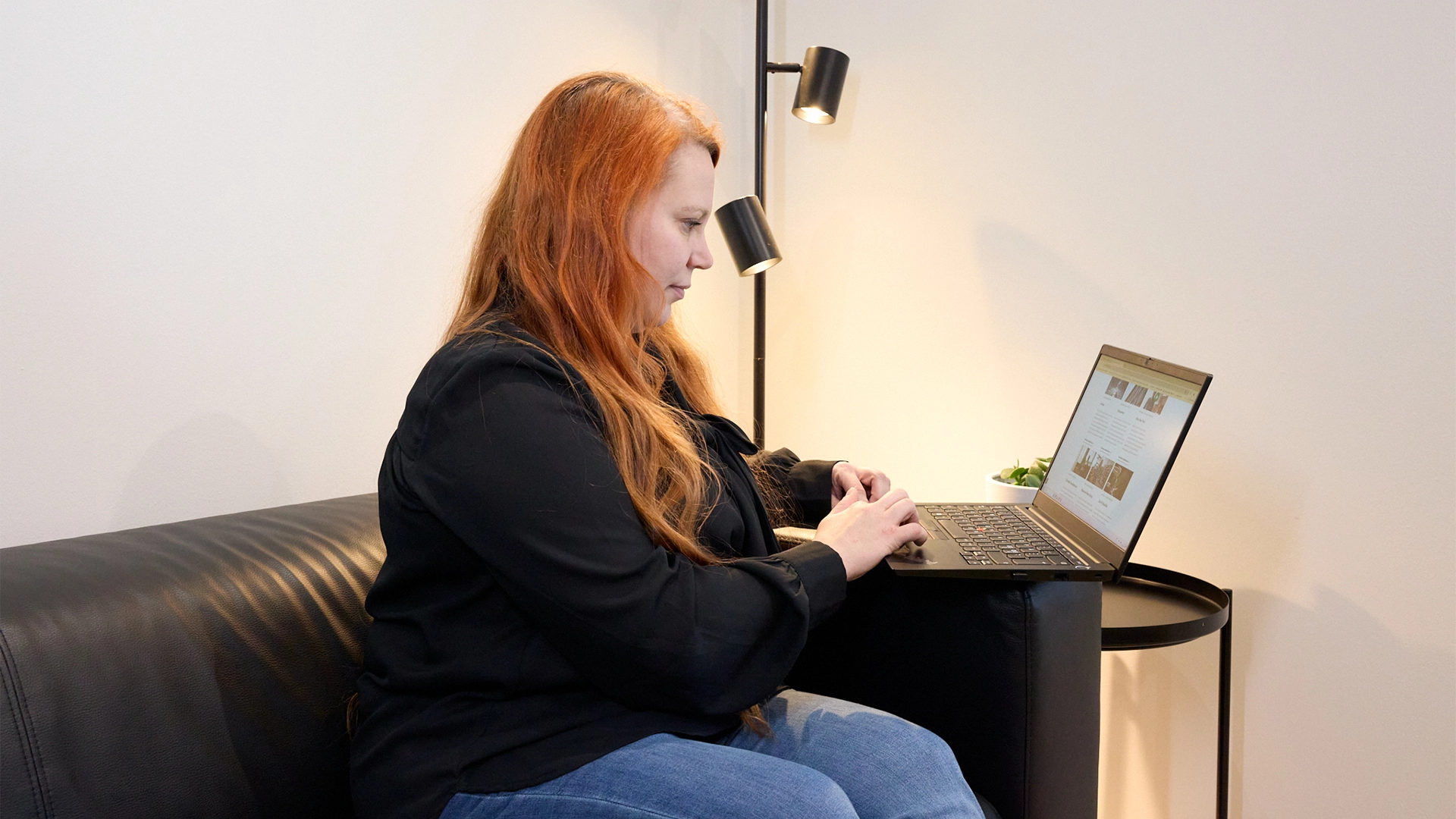 Selainpohjainen Jeemly Cloud mahdollistaa tuotetietojen ylläpidon ja raportoinnin seurannan missä ja milloin tahansa.
